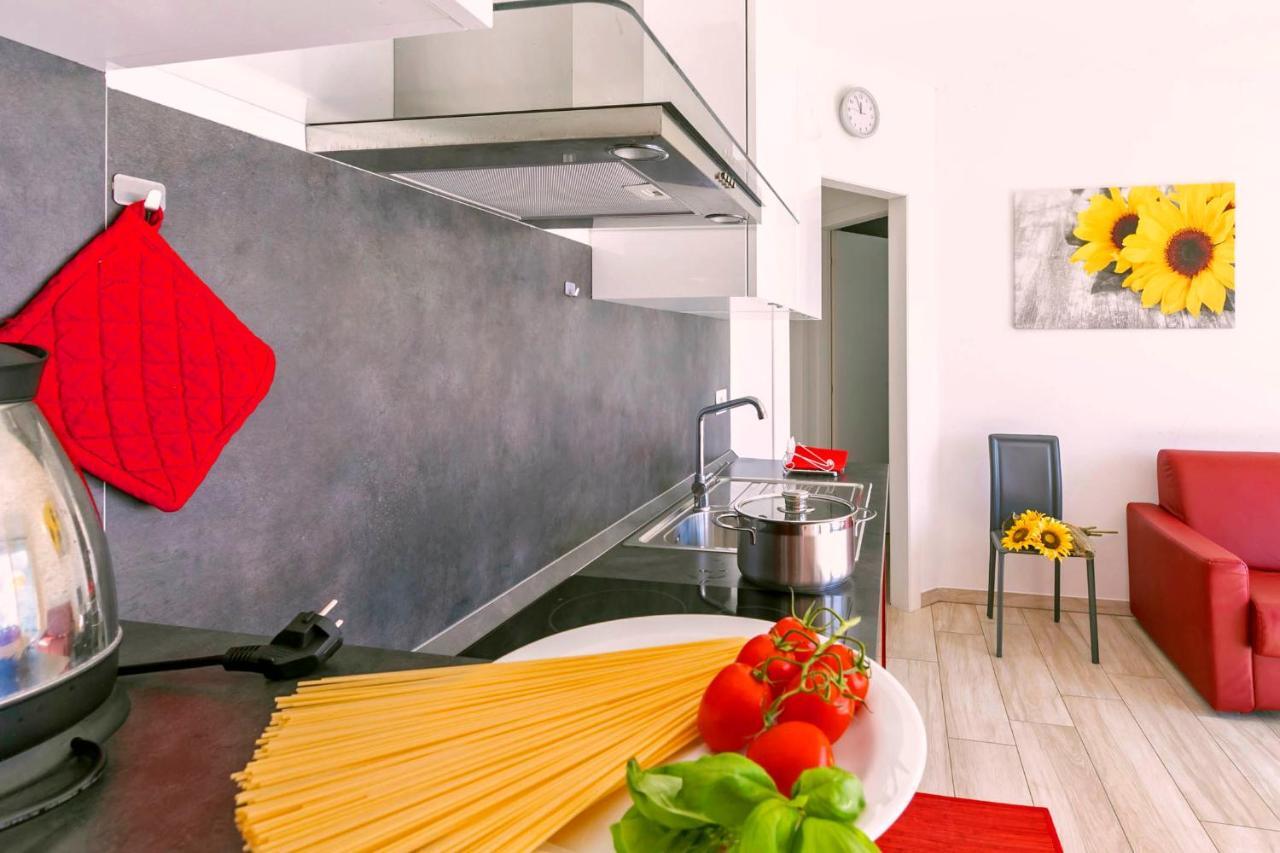 La Collinetta Apartments Vercana Екстер'єр фото