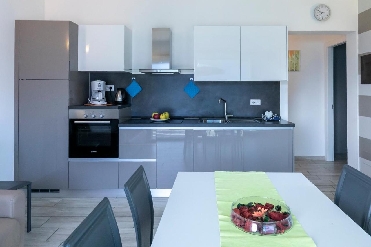 La Collinetta Apartments Vercana Екстер'єр фото